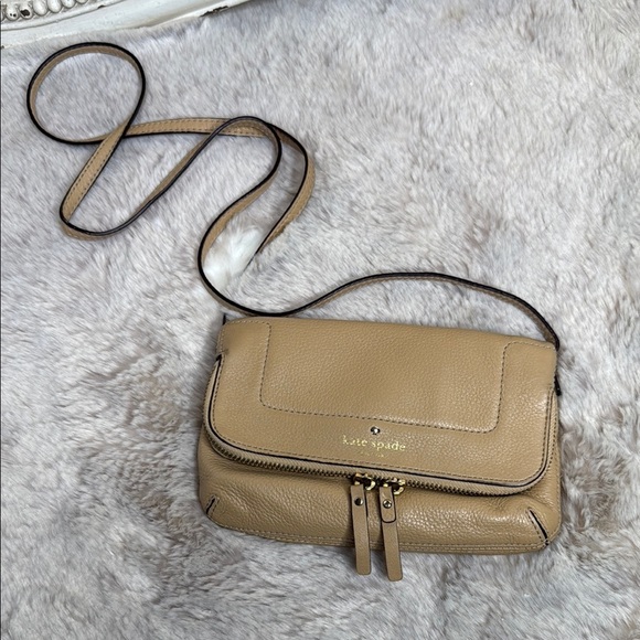 Kate Spade New York | Mariana Mansfield Crossbody Bag in a Tan Leather - Picture 1 of 10